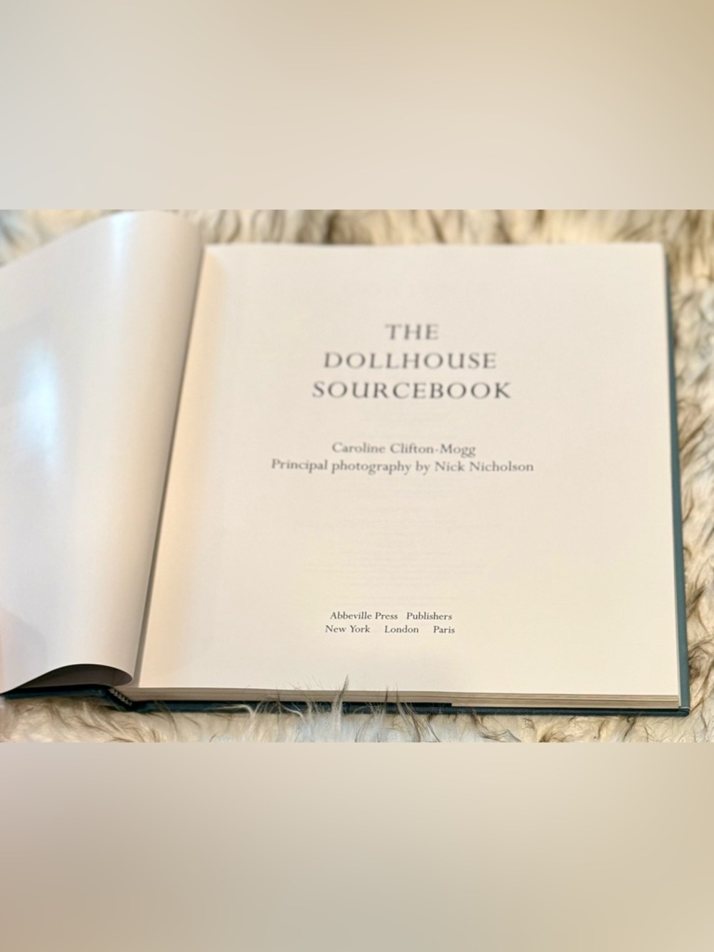 Vintage 1993 The Dollhouse Sourcebook Hardcover Book Caroline Clifton-Mogg - Picture 6 of 11
